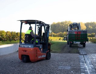 Viticulture – Location de matériel de manutention pour les vendanges
